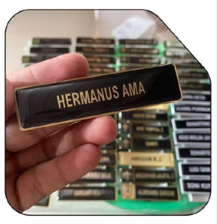 Pin Resin Nama